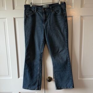 Levi Strauss Signature Mid-rise Bootcut 99% cotton 1% spandex 12 short rigid
